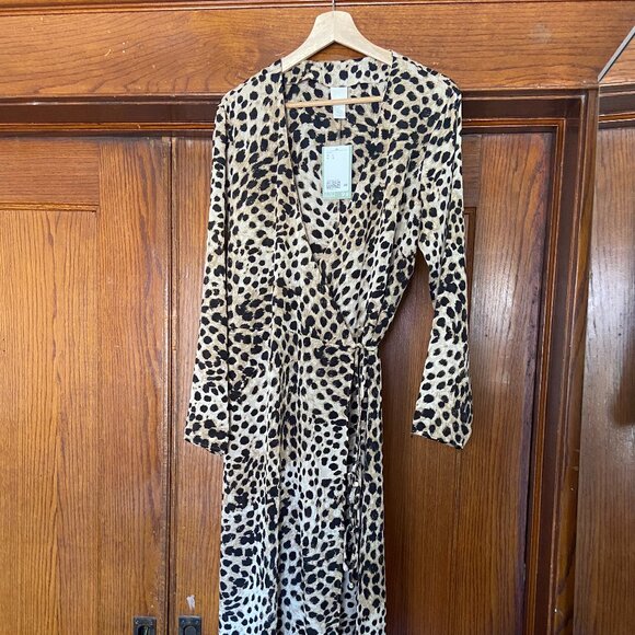 H&M Leopard Print Wrap Dress (NWT, Size L) - Picture 1 of 5
